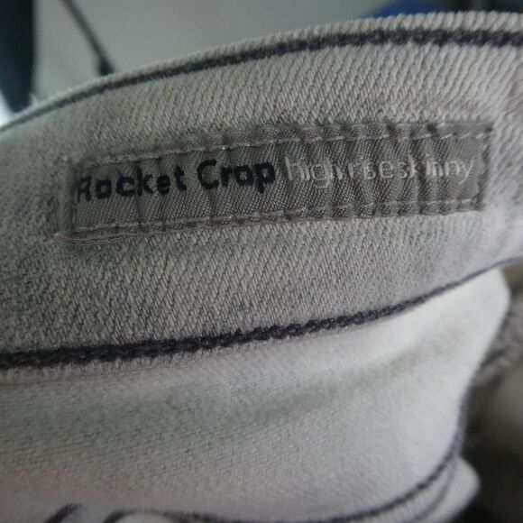 Citizens of Humanity Rocket Crop High Rose Skinny Jeans Distressed Bleached 30 - Picture 7 of 10